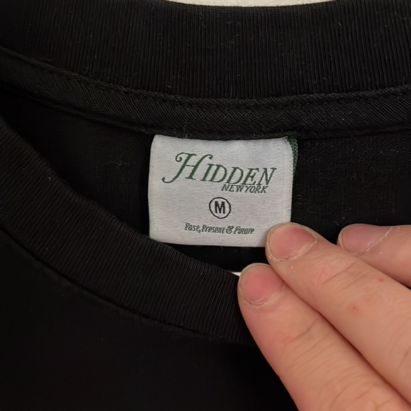 Hidden NY black tee with red logo (new) size m - Picture 3 of 6